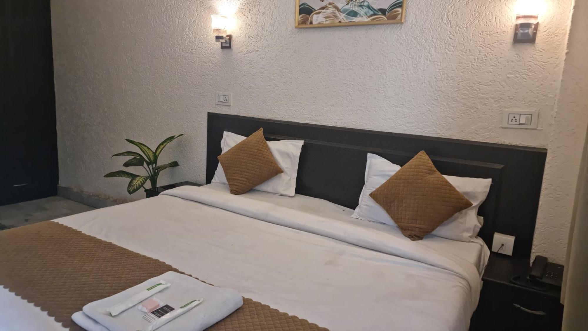 Praana Wellness Resort By Around Stays Rishīkesh 외부 사진