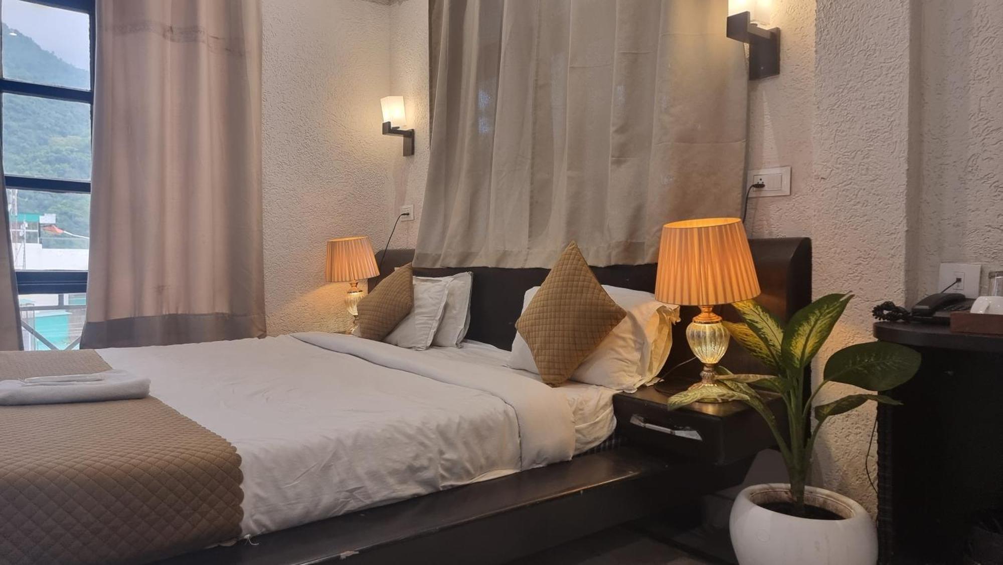 Praana Wellness Resort By Around Stays Rishīkesh 외부 사진